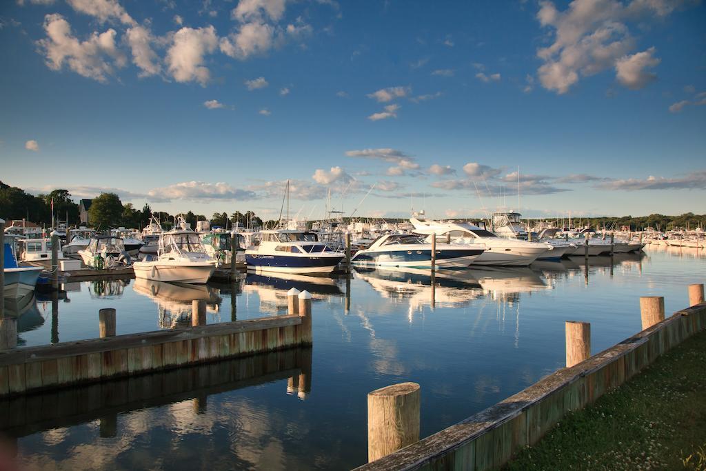 Inn At Harbor Hill Marina Niantic Εξωτερικό φωτογραφία